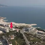 Cool Apartment Split